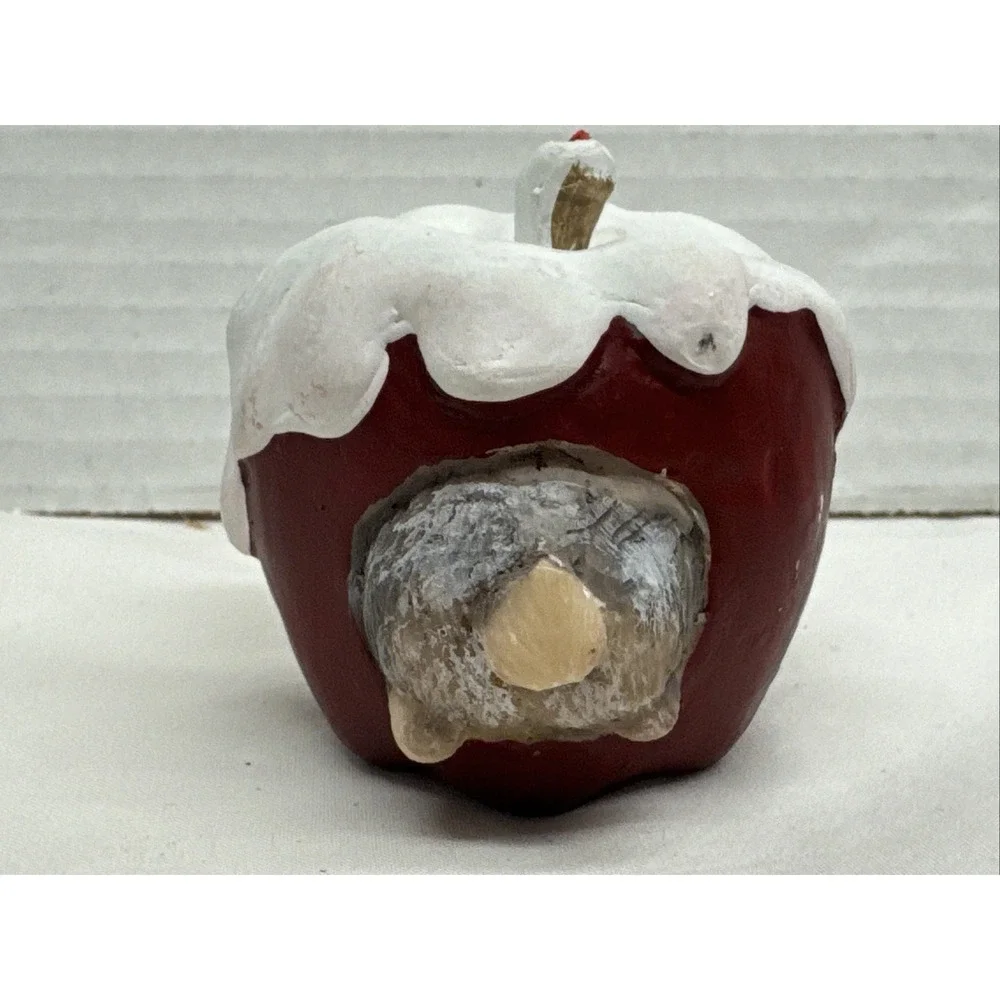 Vintage Charming Tails Bunny in Apple Christmas Ornament Figurine Silvestri 2.5